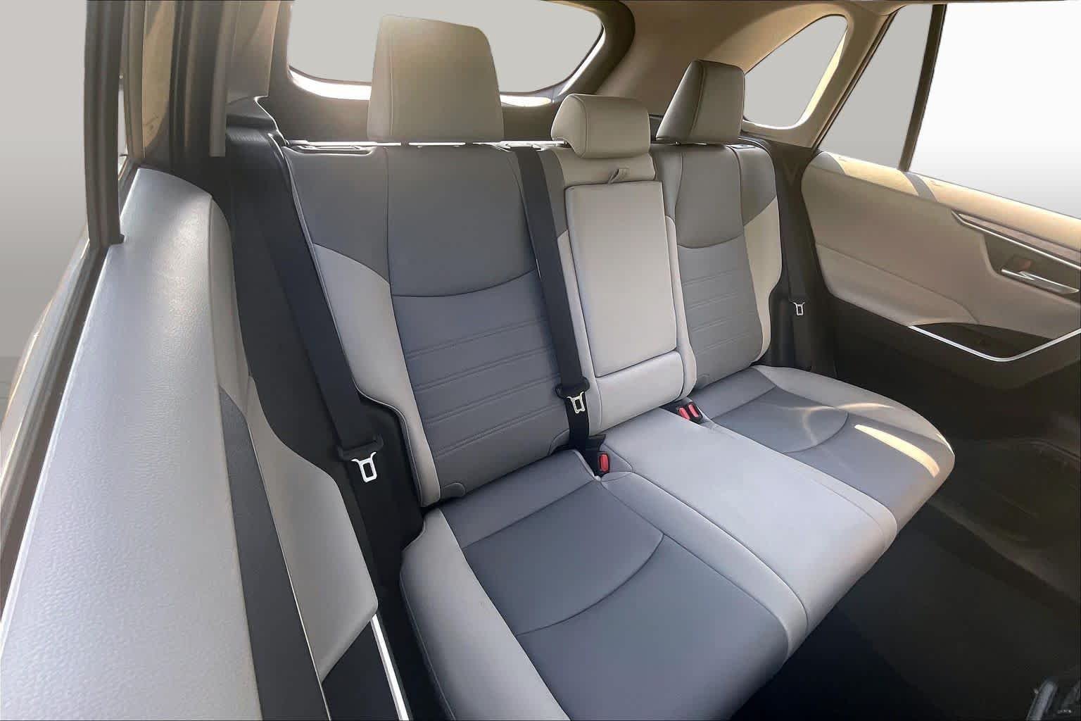 Used 2025 Magnetic Gray Metallic Toyota XLE Premium image 34
