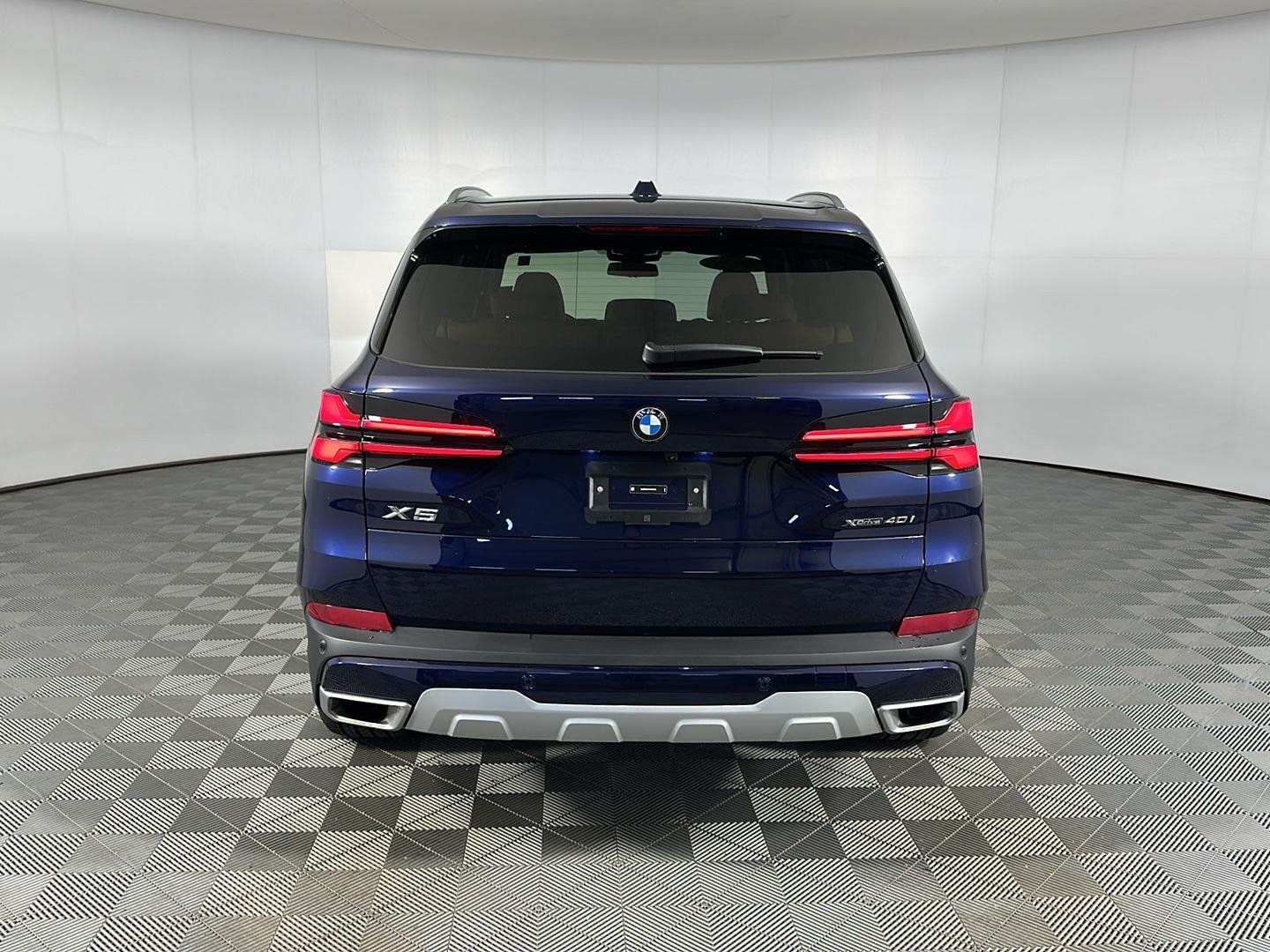 New 2026 Tanzanite Blue II Metallic BMW xDrive40i image 28