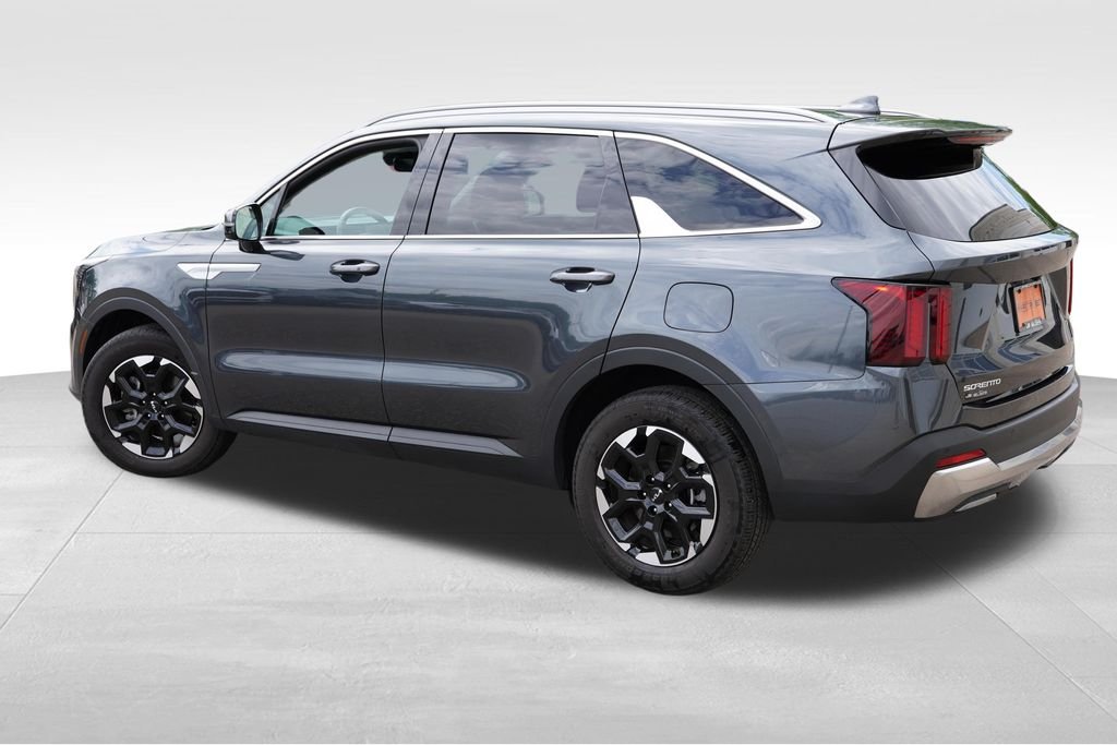 Used 2024 Gravity Gray Kia S image 8