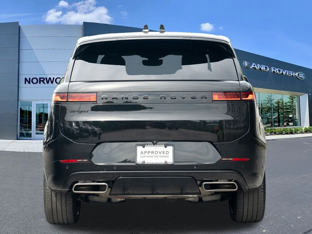 Certified Used 2025 Black Land Rover Dynamic SE image 5