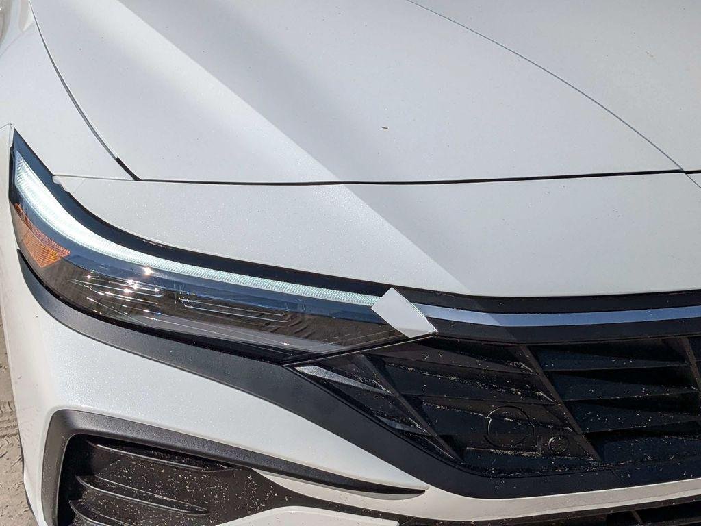 New 2026 White Hyundai SE image 9