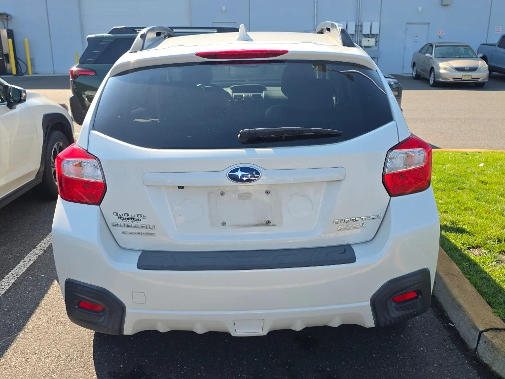 Used 2016 White Subaru 2.0i Limited image 3