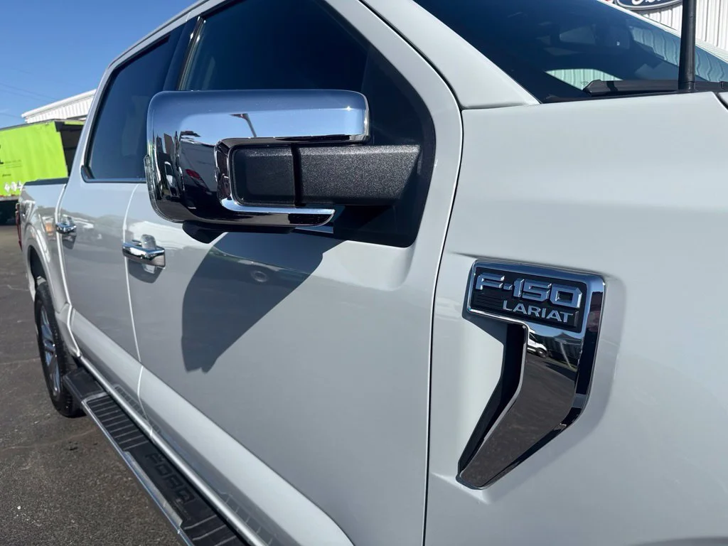 Certified Used 2024  Ford Lariat image 17