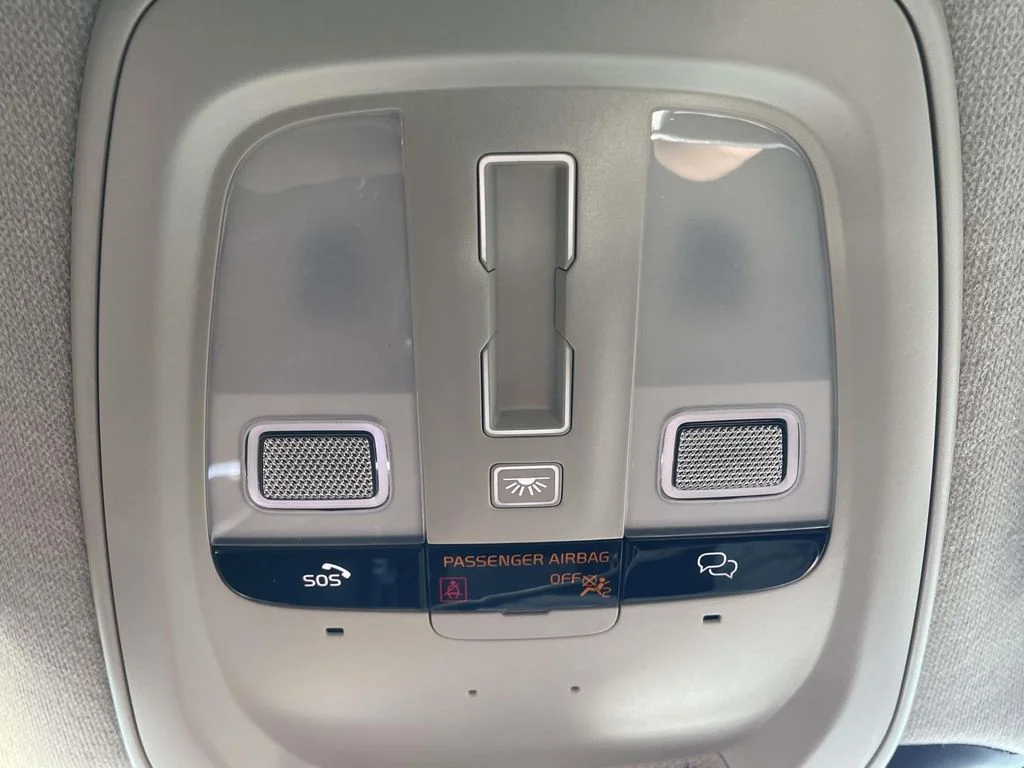 Certified Used 2026 Aurora Silver Volvo Ultra image 22