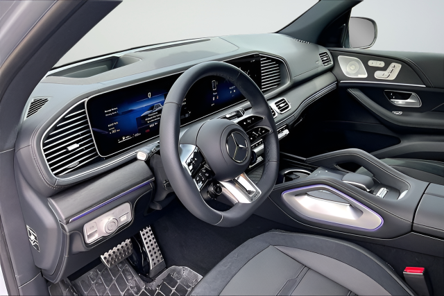 Used 2025 Silver Mercedes-Benz GLE 53 AMG® image 7