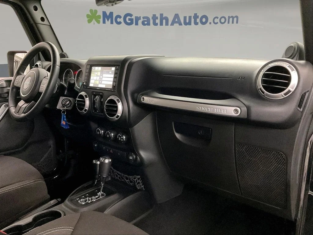 Used 2013 Black Jeep Unlimited Sahara image 21