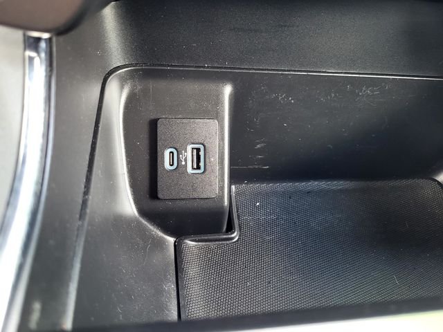Used 2022  Ford XLT image 19