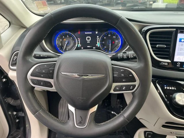 Used 2023 Gray Chrysler Touring L image 18