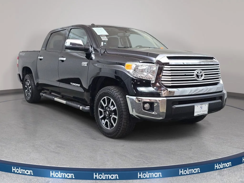 Used 2017  Toyota Limited image 3