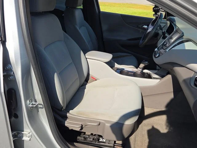 Used 2016 Silver Chevrolet LS image 15