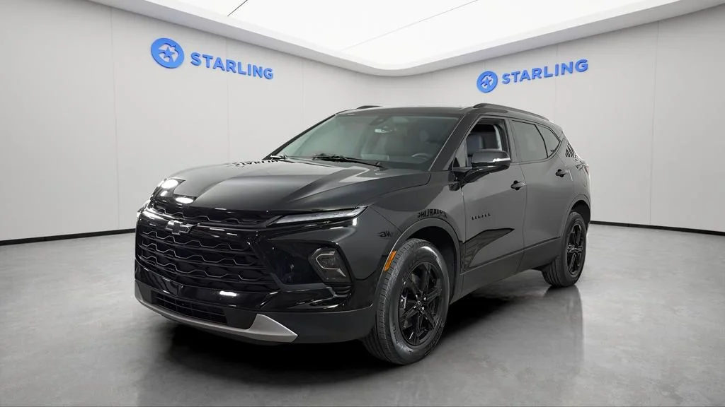 Used 2023 Black Chevrolet 3LT image 2