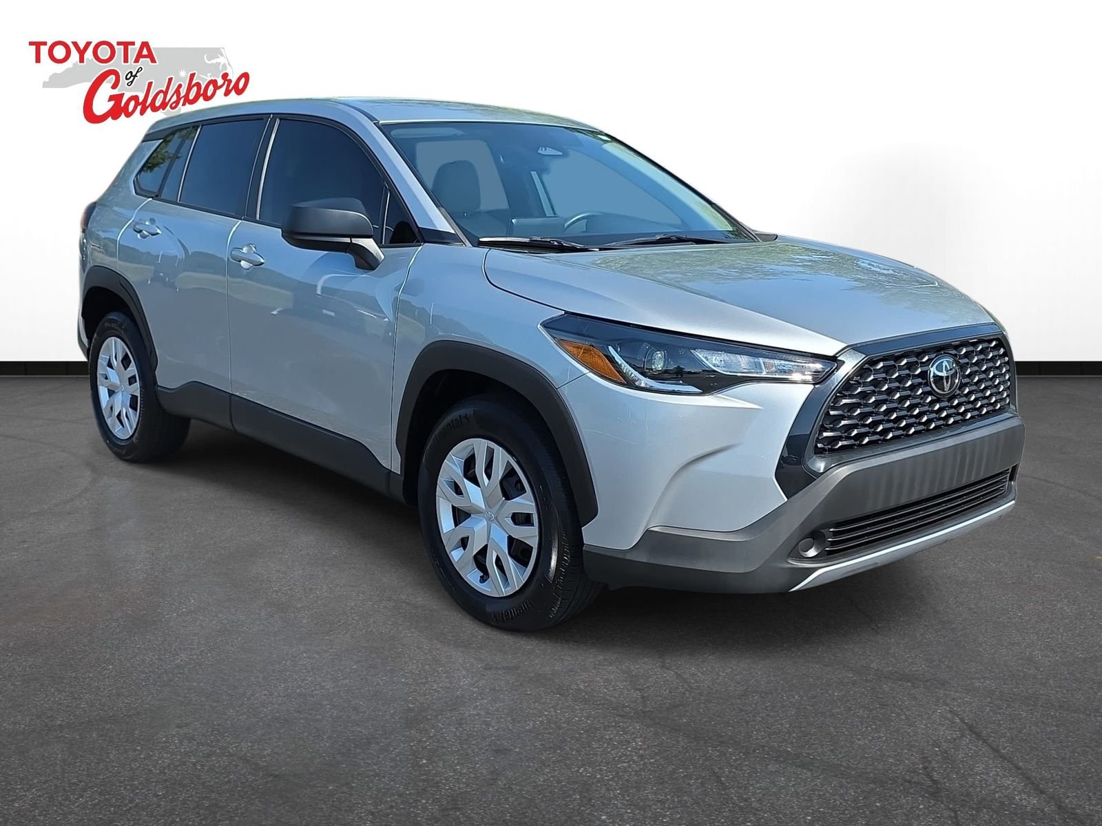 Used 2024 Silver Toyota L image 3