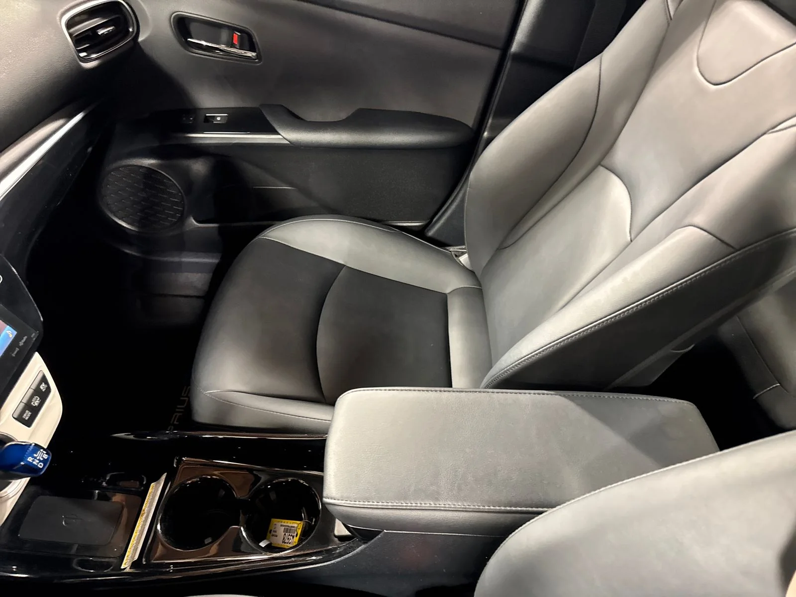 Used 2017 Blizzard Pearl Toyota Premium image 23