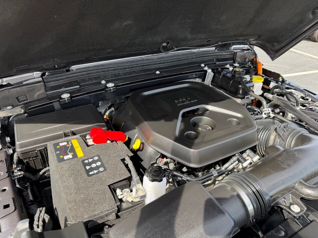2025 Jeep Wrangler 4xe Sahara 4XE - Photo 36