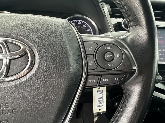 Used 2020 Silver Toyota SE image 26