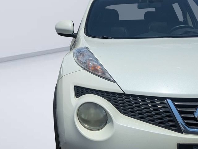 Used 2011 White Nissan SV image 9