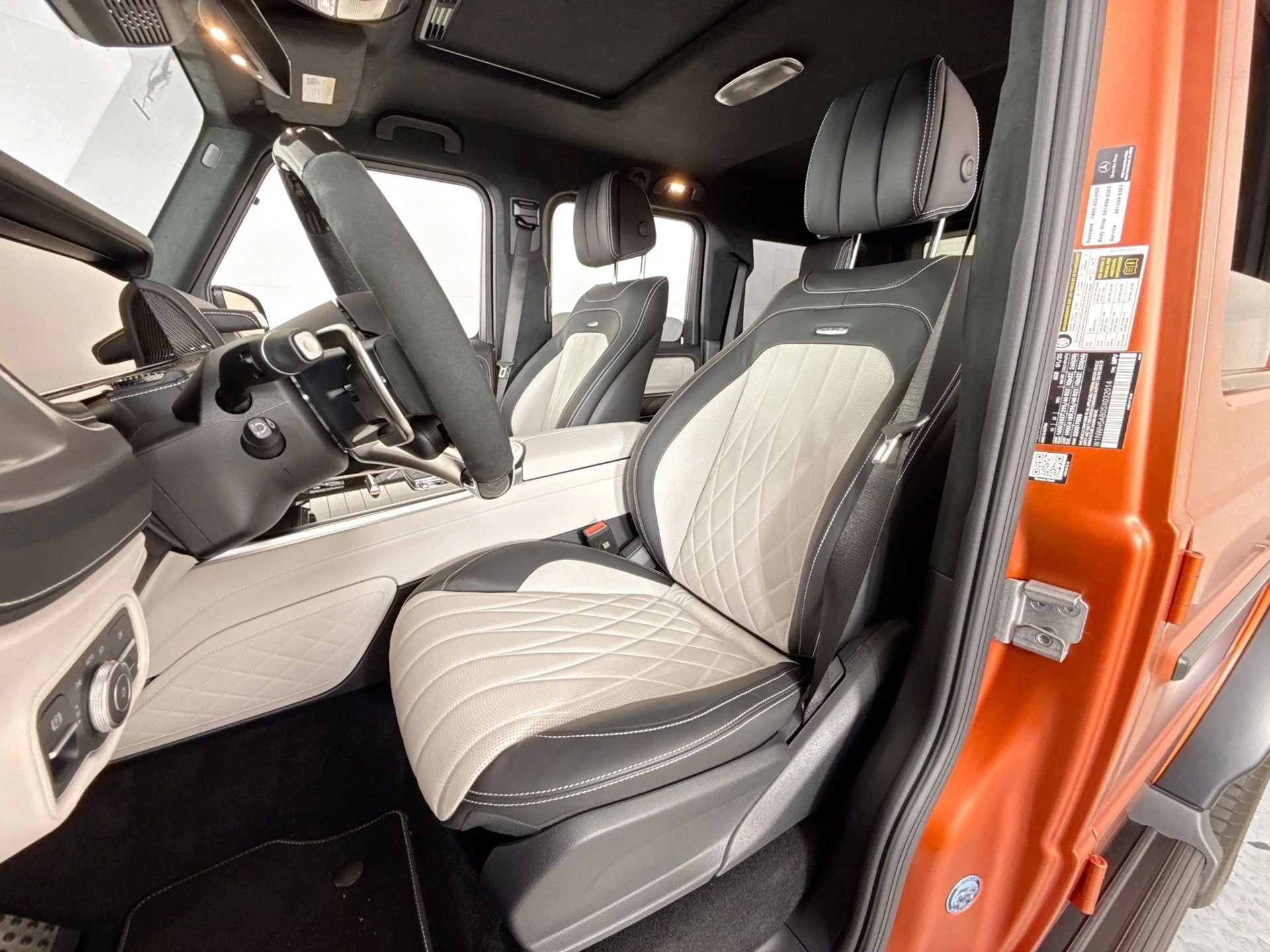 Used 2025 MANUFAKTUR Copper Orange Magno Mercedes-Benz G 63 AMG® image 9