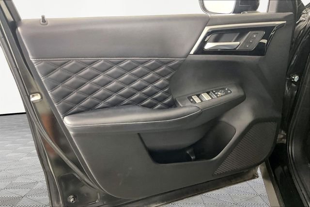 Used 2023 Black Mitsubishi  image 19