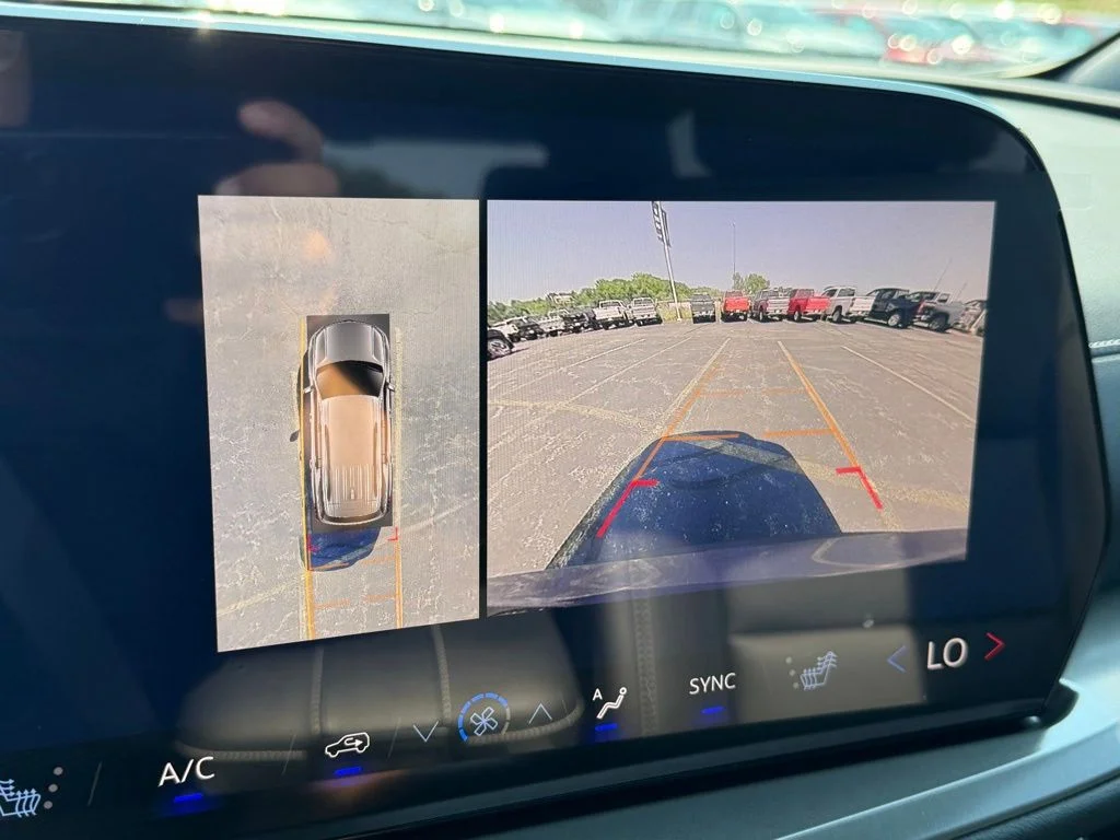 2026 Chevrolet Traverse LT - Photo 23