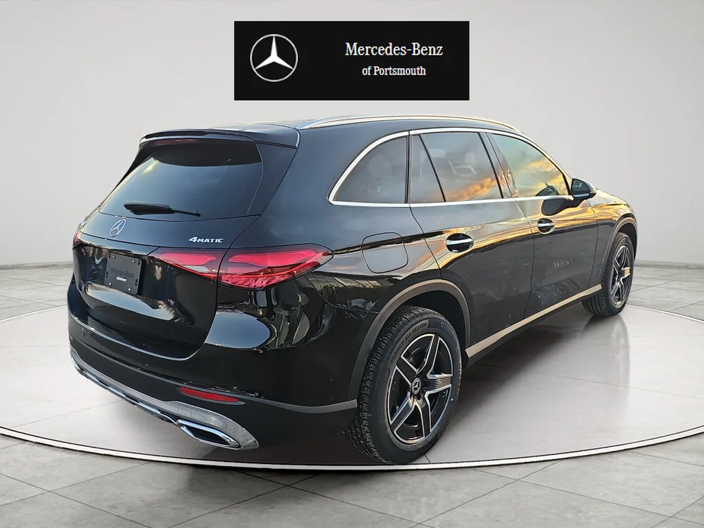 Certified Used 2026 Black Mercedes-Benz GLC 300 image 5