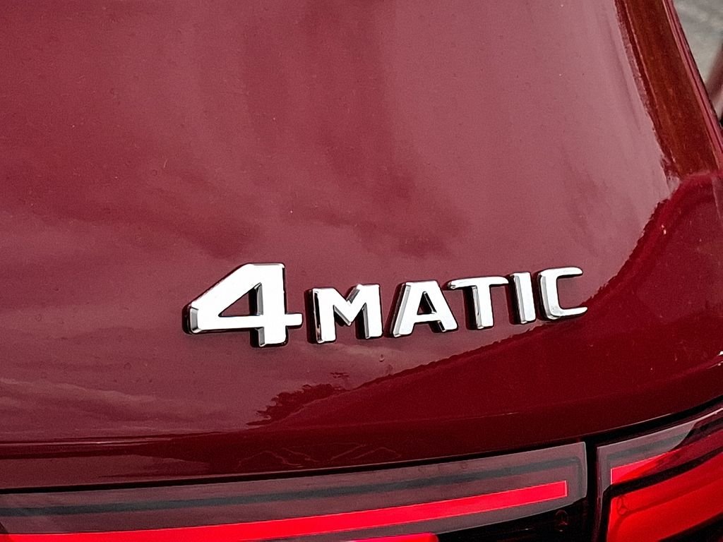New 2026 MANUFAKTUR Patagonia Red Metallic Mercedes-Benz GLB 250 image 27