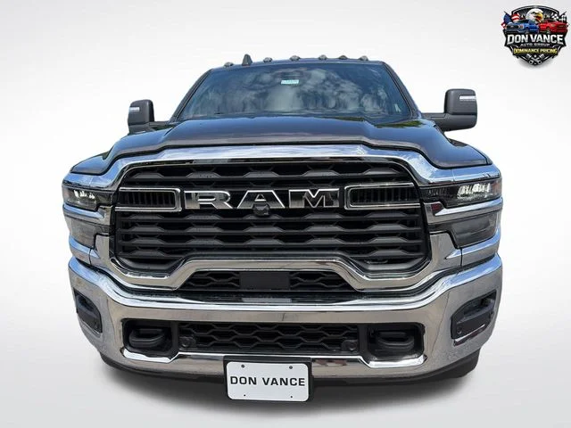 New 2026 Granite Crystal Metallic Clearcoat RAM Tradesman image 8