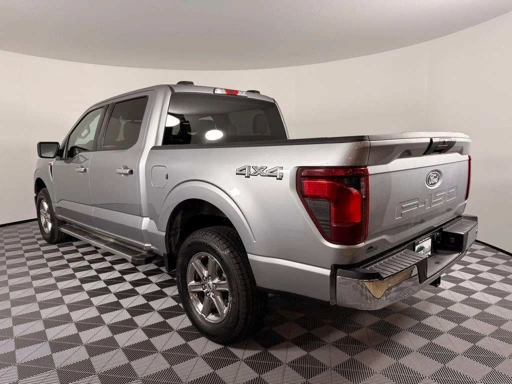Used 2025 Silver Ford XLT image 8