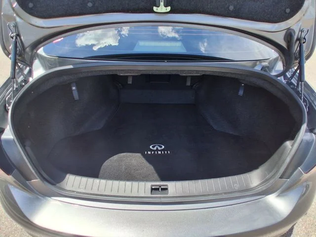 Used 2024 Gray INFINITI LUXE image 6