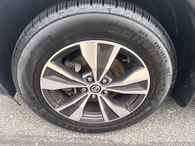 Used 2019 Gray Nissan S image 4