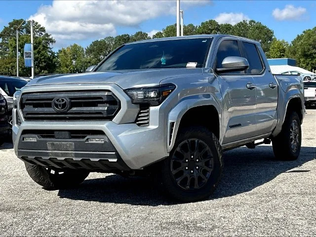 Used 2025 Silver Toyota SR5 image 3