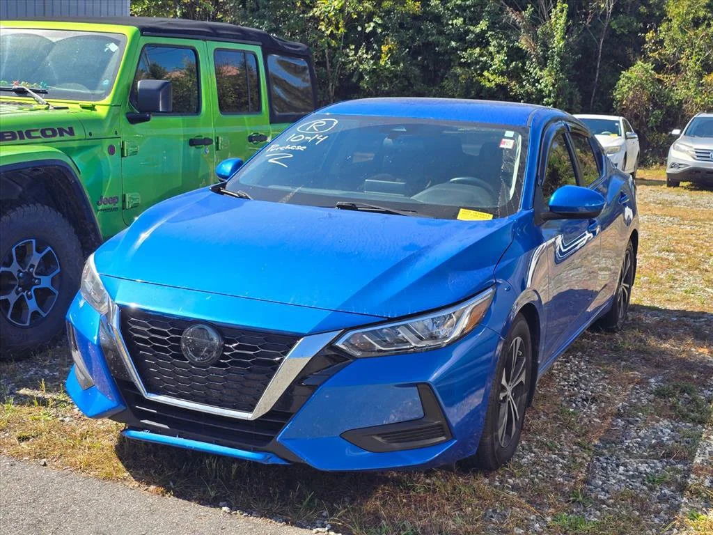 Used 2022 Blue Nissan SV image 2