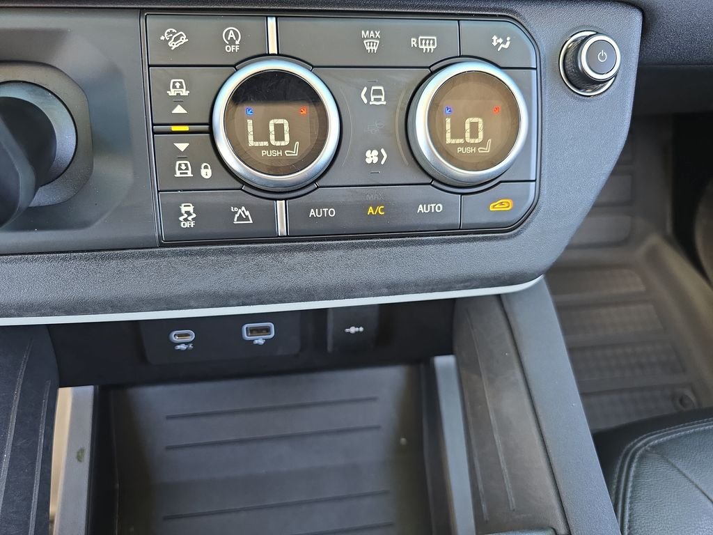 Certified Used 2023 White Land Rover S image 23