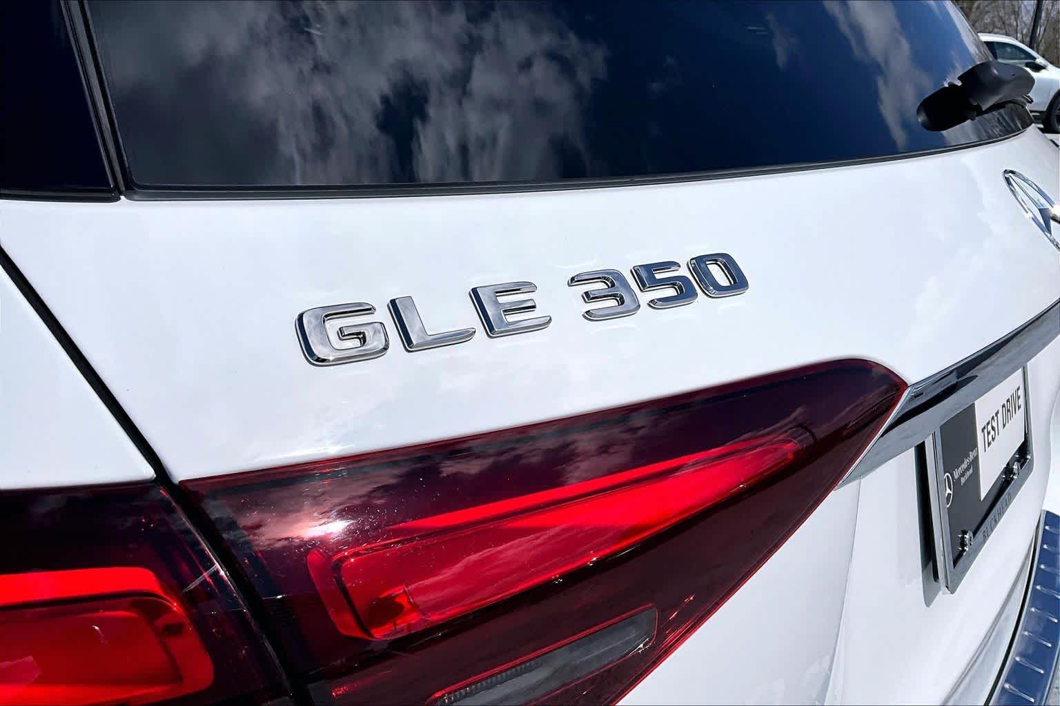 Certified Used 2025 Polar White Mercedes-Benz GLE 350 image 30