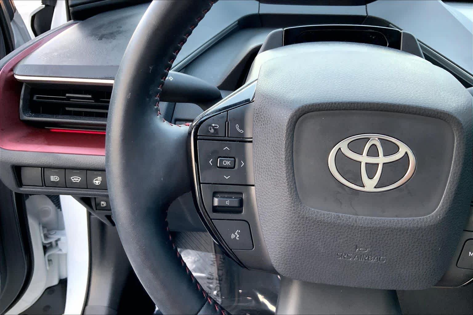 Used 2024 Wind Chill Pearl Toyota XSE image 21