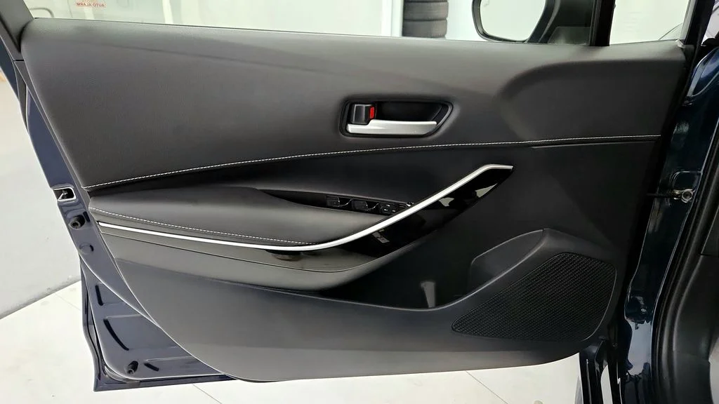 Used 2019 Blue Toyota SE image 22