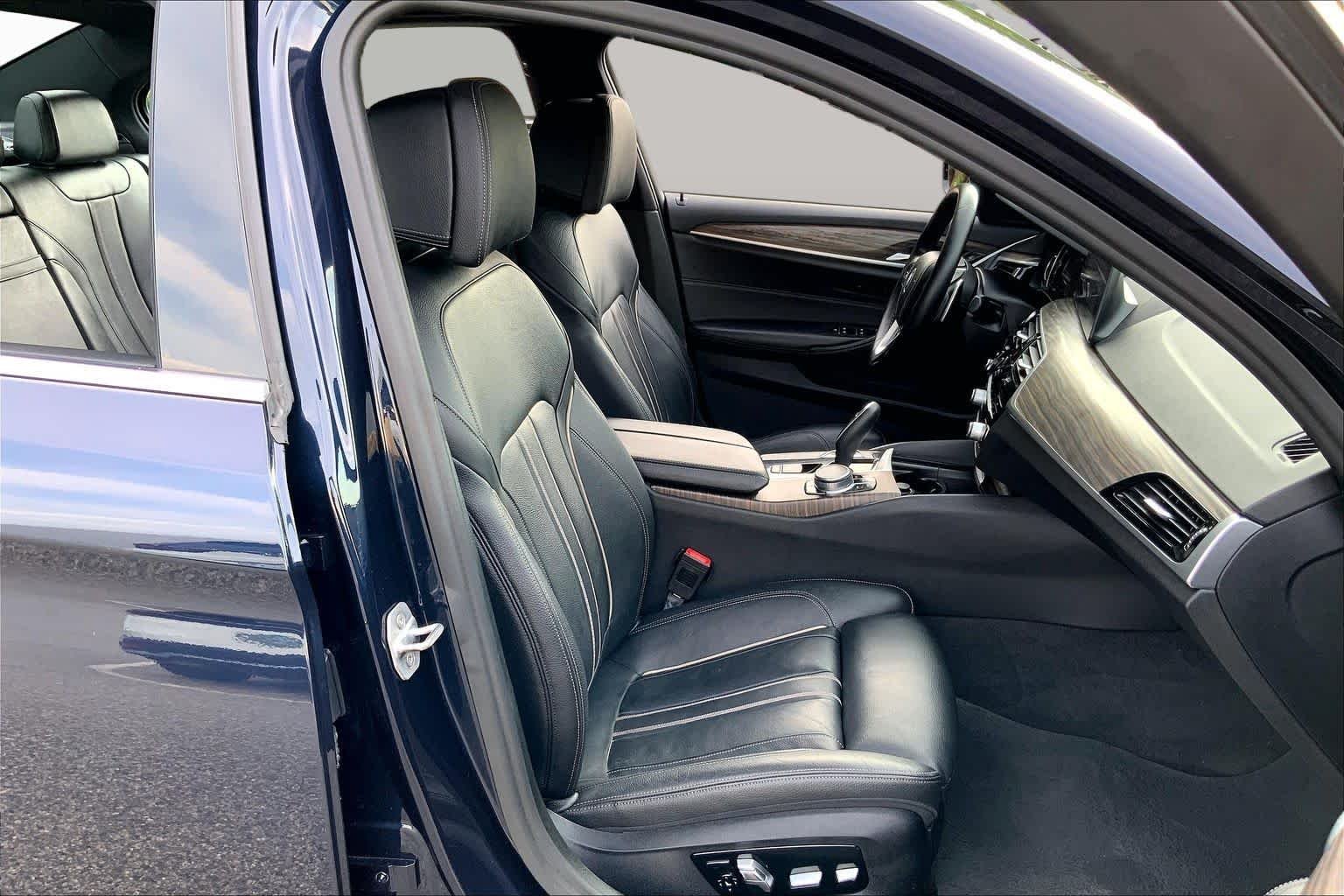 Used 2017 Bluestone Metallic BMW 540i xDrive image 8