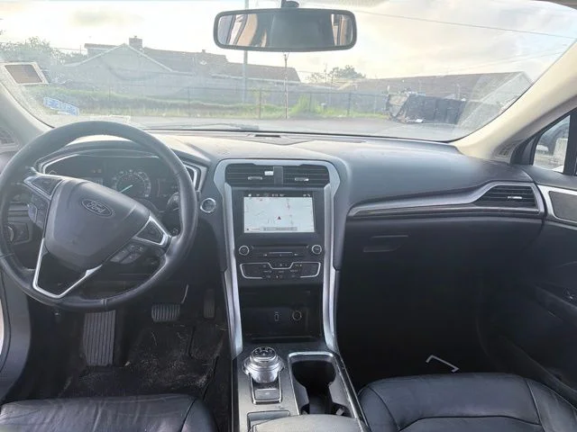 Used 2018 Gold Ford SE image 12