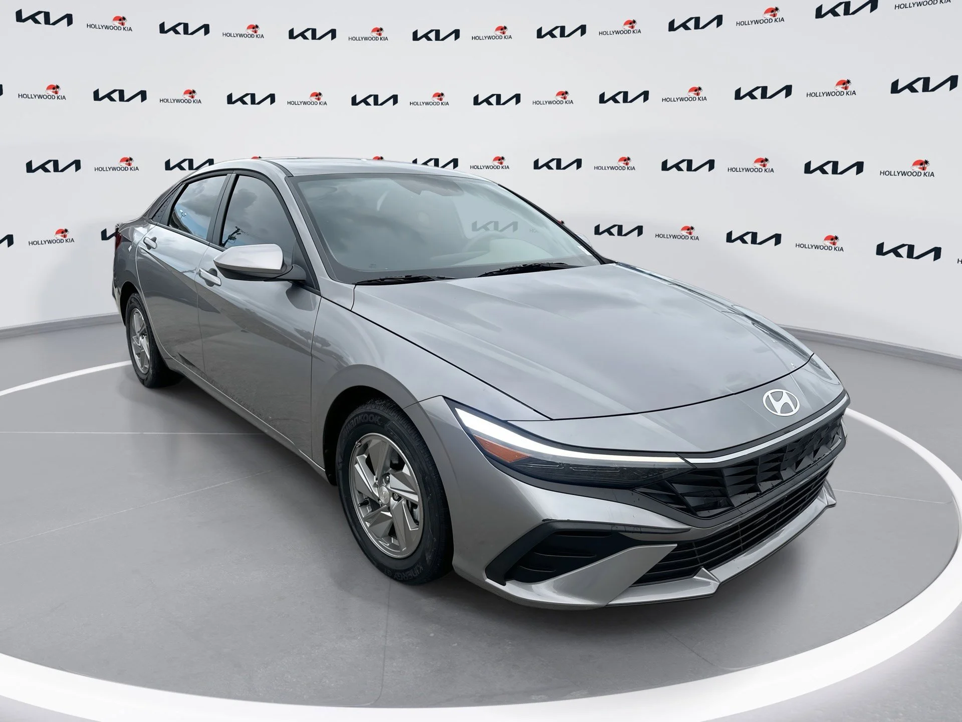2025 Hyundai Elantra 2.0 SE IVT's photo