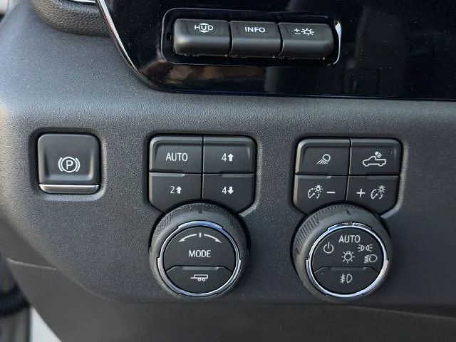 2026 Chevrolet Silverado 1500 ZR2 - Photo 18