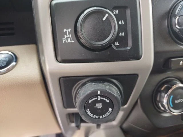 Used 2018 Blue Jeans Metallic Ford Lariat image 16