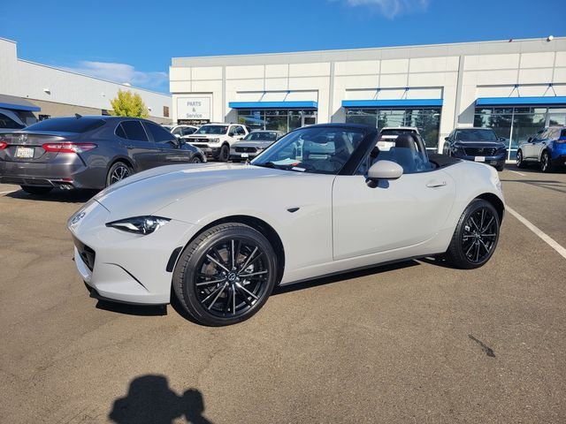 Used 2025 Gray Mazda Grand Touring image 15