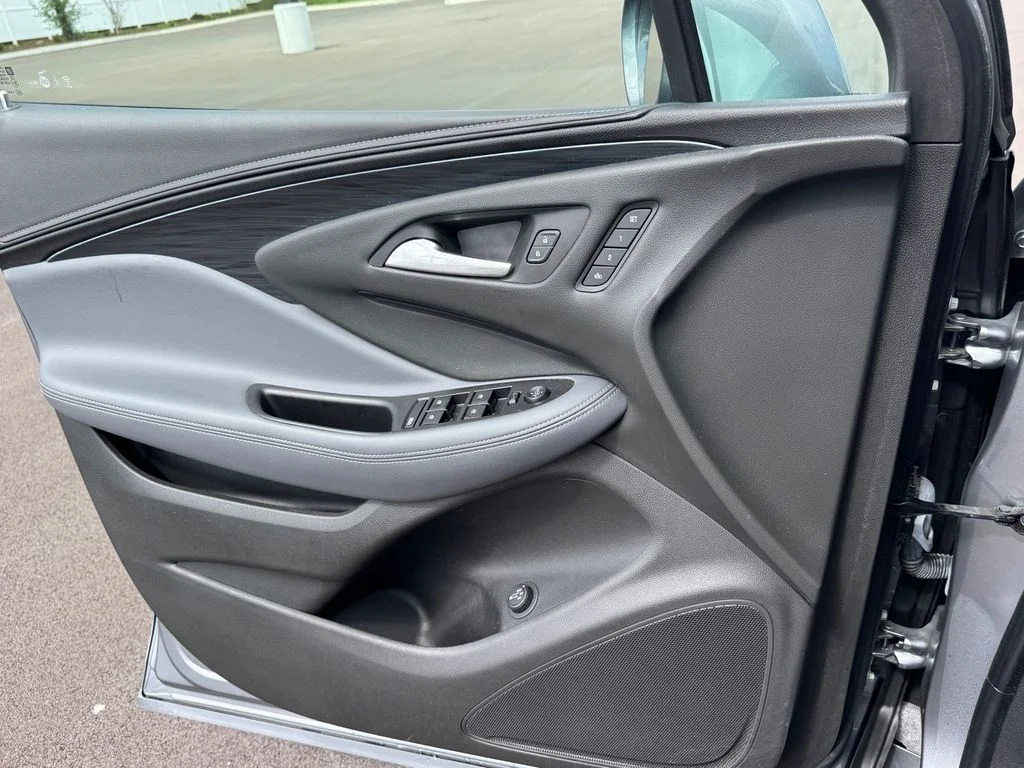 Used 2020 Gray Buick Essence image 17