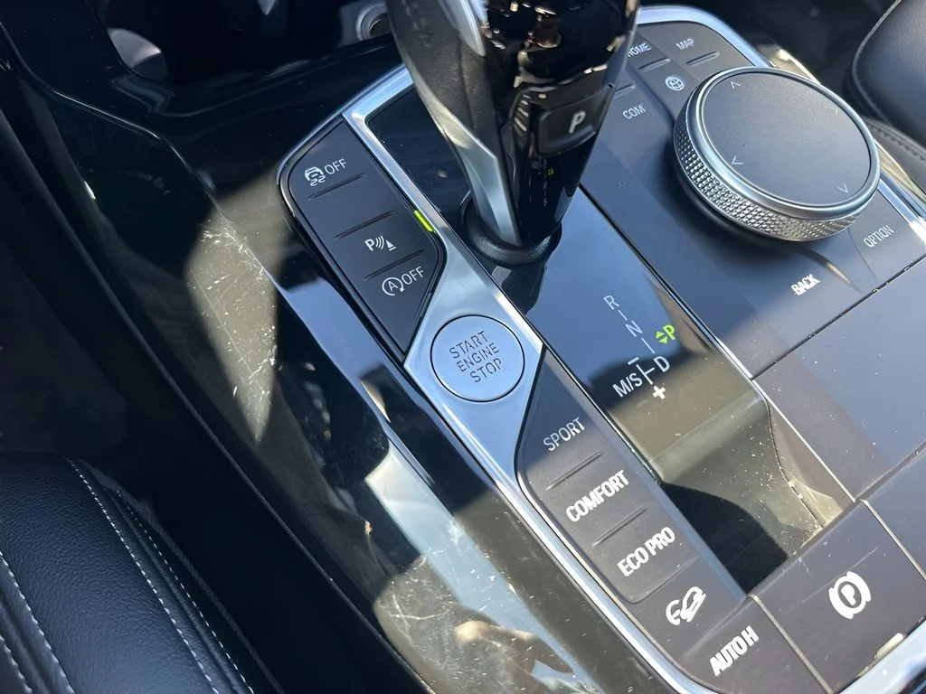 Used 2024 Gray BMW xDrive30i image 24