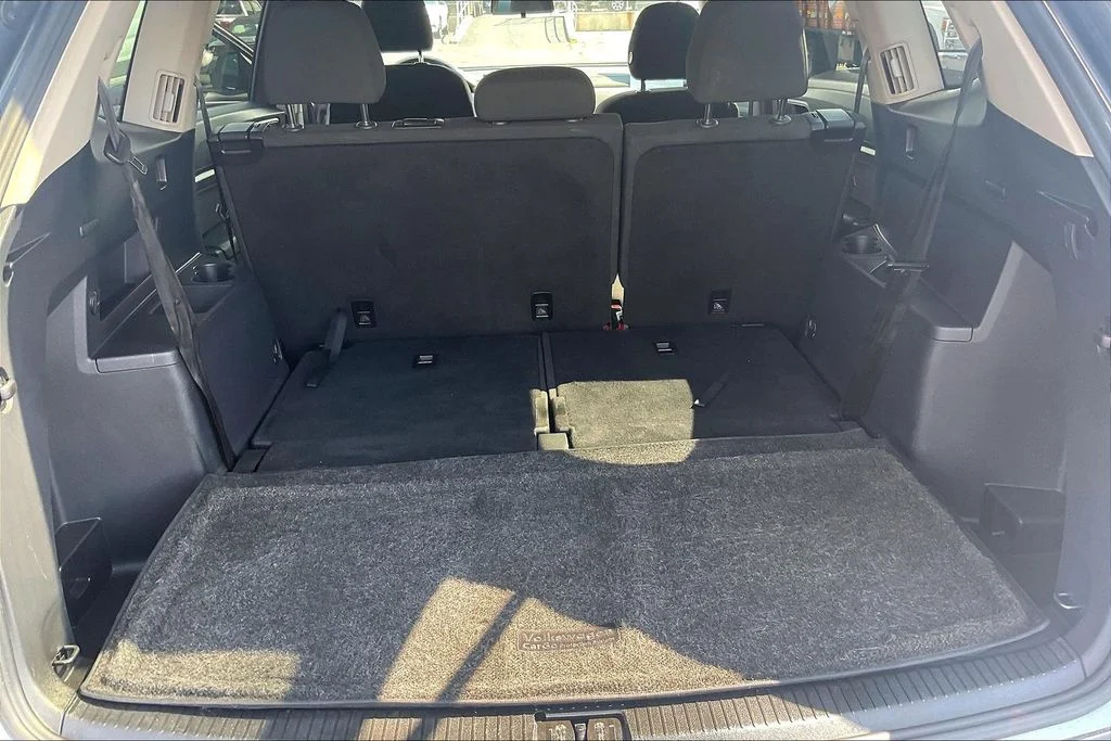 Used 2019 Gray Volkswagen S image 28