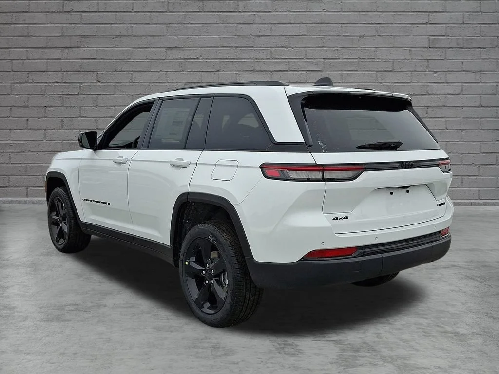 New 2025 Bright White Clearcoat Jeep Limited image 6