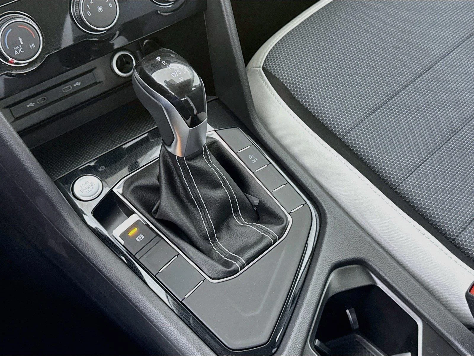 New 2027 Deep Black Pearl Volkswagen S image 16