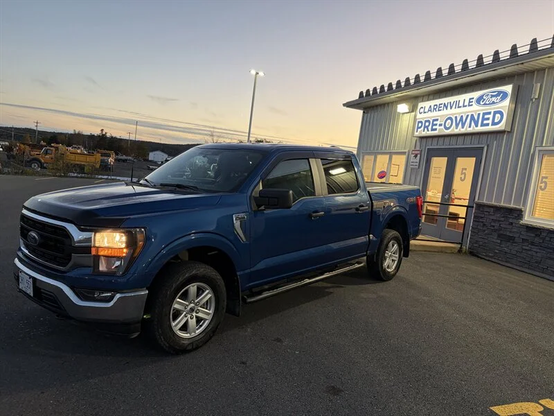 Used 2023 Blue Ford XLT image 2