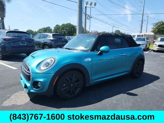 Used 2019 Blue MINI Classic image 12