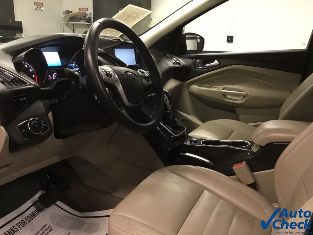 Used 2014 Red Ford Titanium image 23