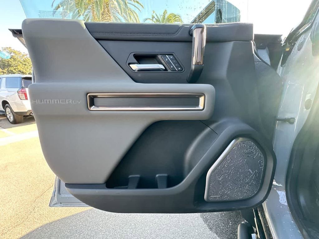 2025 GMC HUMMER EV 3X - Photo 23